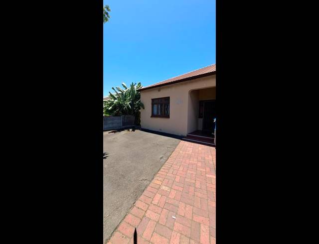 3 BEDROOM HOUSE FOR SALE IN GOODWOOD CENTRAL